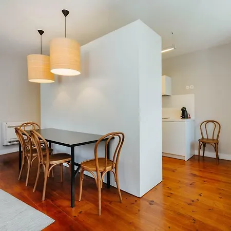 Διαμέρισμα Misha's Modernistic & Spacious Apt @ Bairro Alto *